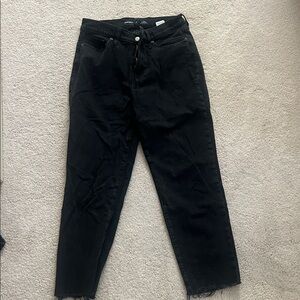 Old Navy Women's Ankle Jeans in Black